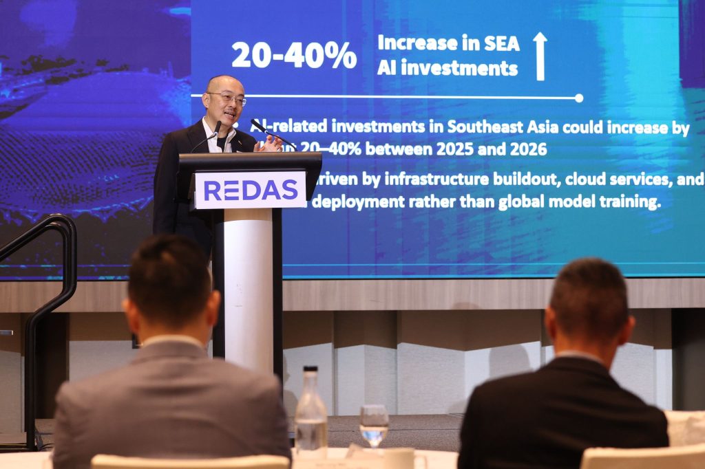 Dr Chua Yang Liang of JLL presenting Commercial & Industrial Trends 2025/26 at REDAS REMO 2026.